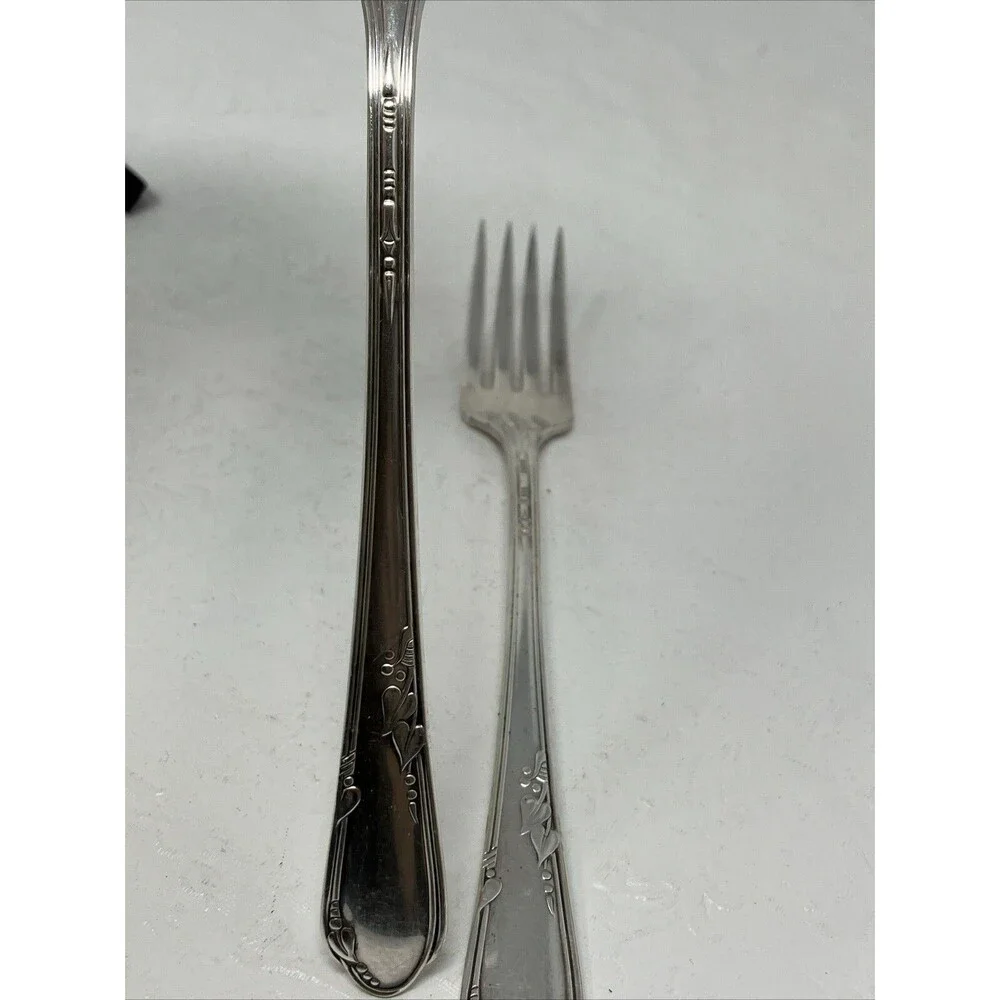Wm Rogers Oneida Meadowbrook Heather Silver Plate LOT Of 2 Dinner Forks Vintage